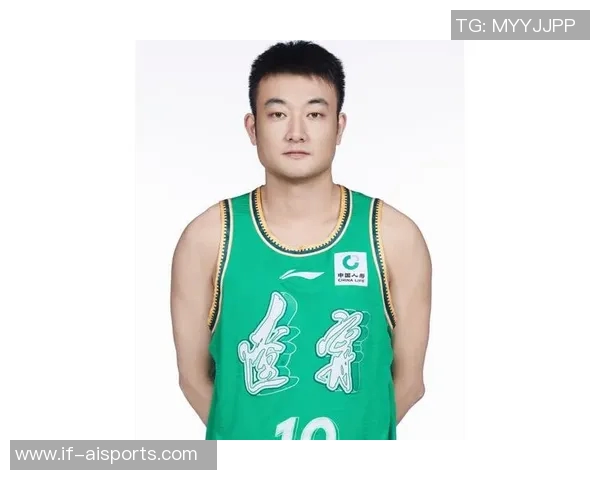 丛明晨返回沈阳继续康复明年3月有望重返赛场